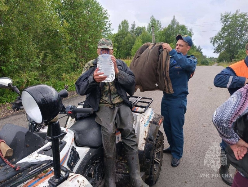 В Новгородской области мужчина блуждал по лесу больше недели